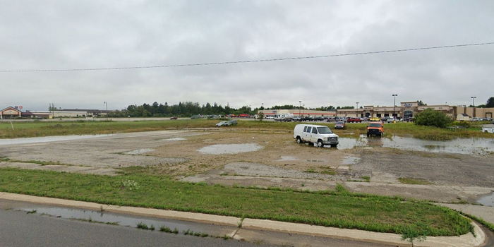 Sunny Shores Restaurant (Straslers Sunny Shores Restaurant) - Now An Empty Lot (newer photo)